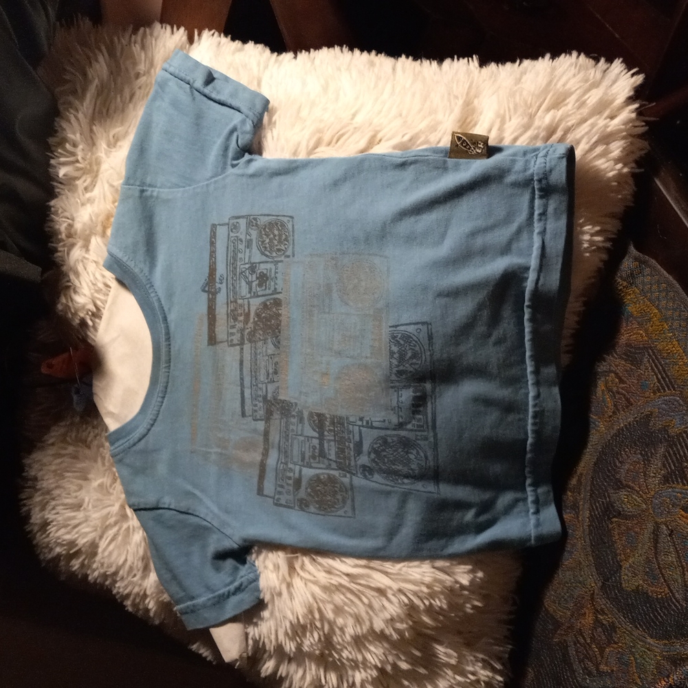 Charlie Rocket tee.  12 months, blue, black and gray, great shape Pro cleaned